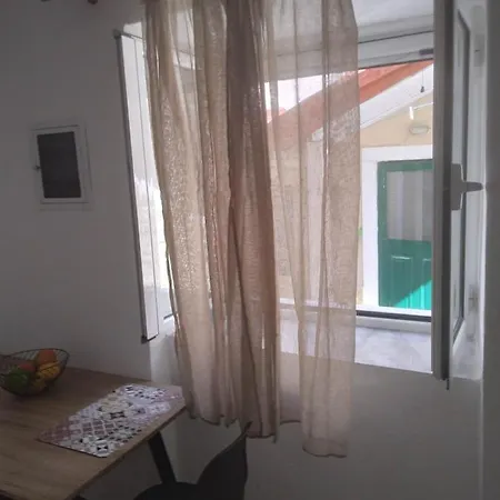 River Side House * Potamion